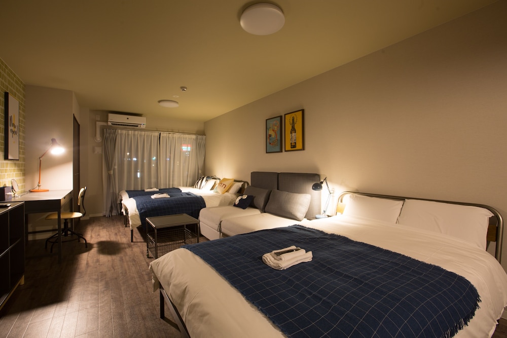 Room, Multiple Beds