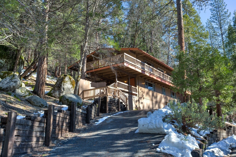 Chalet (4 Bedrooms) photo 2
