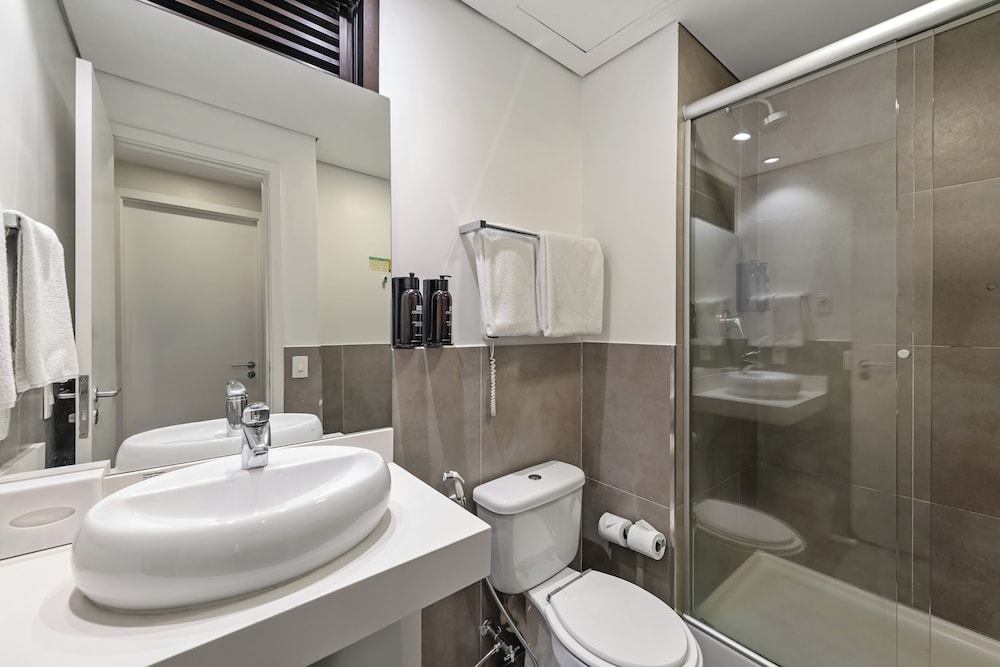 Suite, 1 Bedroom, Kitchen thumbnail 6