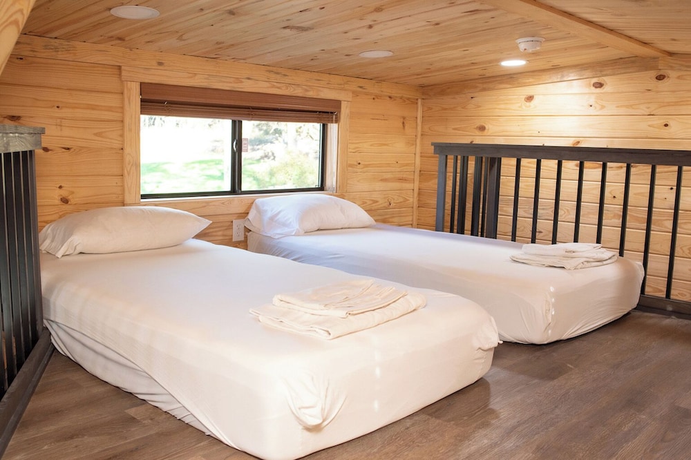 Magnolia Cabin photo 3