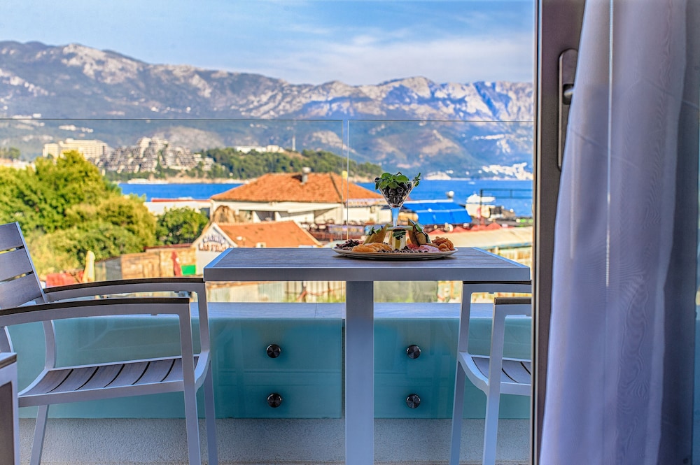Deluxe Apartment, 1 Bedroom, Terrace, Sea Facing