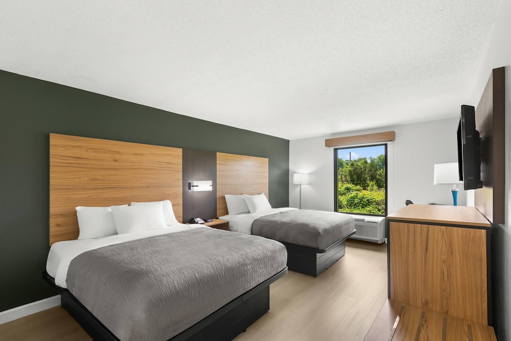 Standard Room, 2 Double Beds, Non Smoking - Photo 1