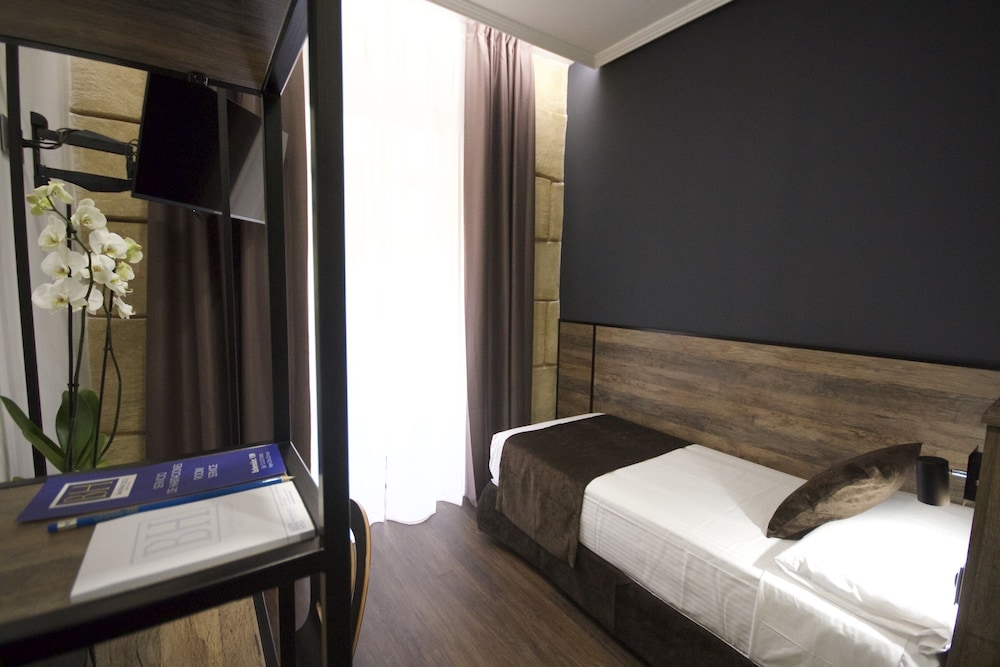 Standard Single Room photo 3