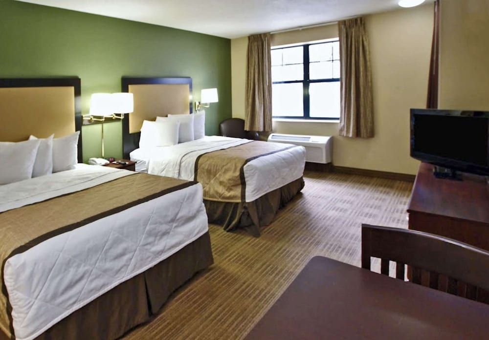 Suite, 2 Queen Beds, Non Smoking (Efficiency) photo 3