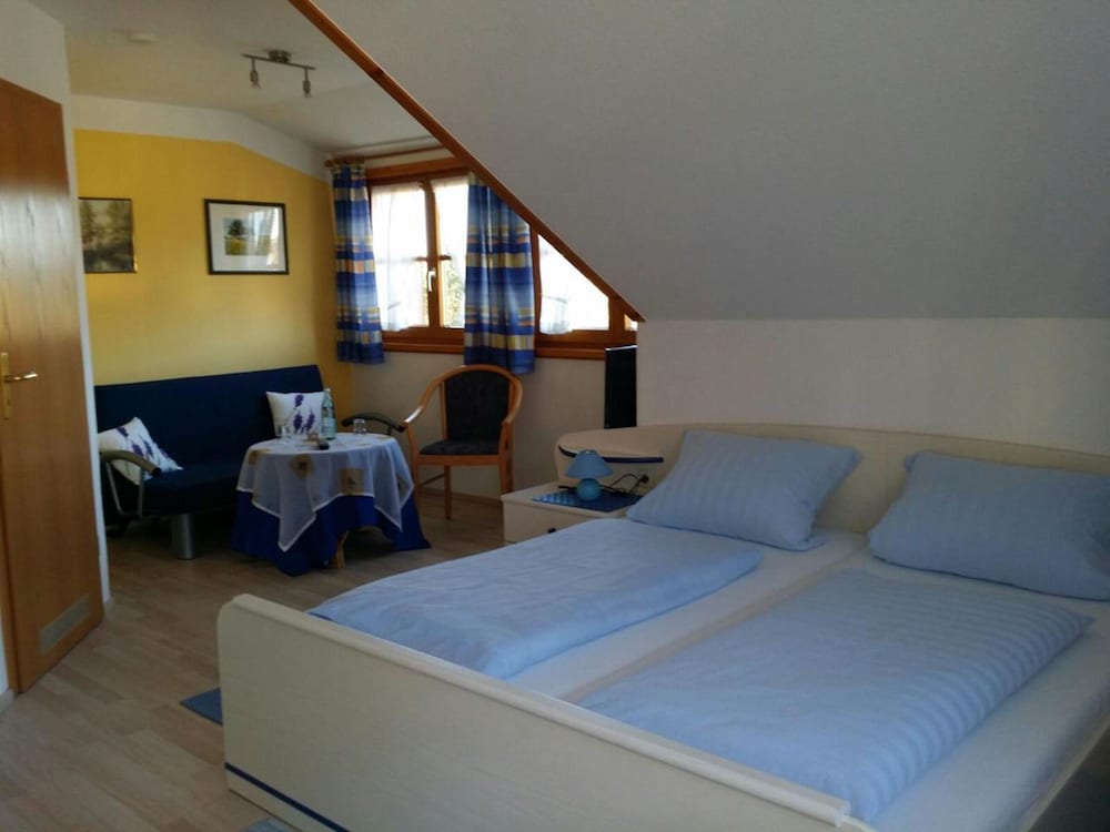 Family Room, Balcony photo 2
