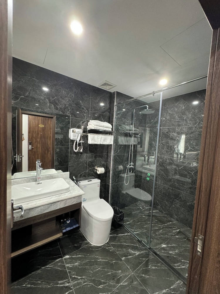 Executive Double Room Single Use, Pool View photo 3