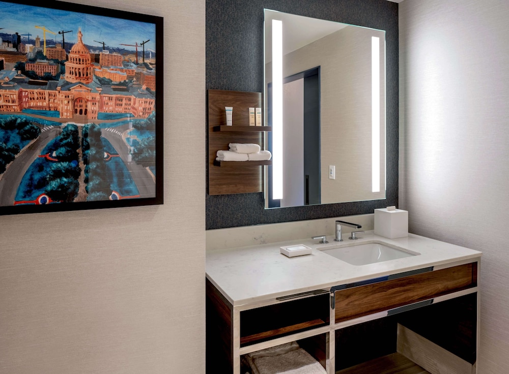 Deluxe Room, 2 Queen Beds (Capitol View) - Photo 7