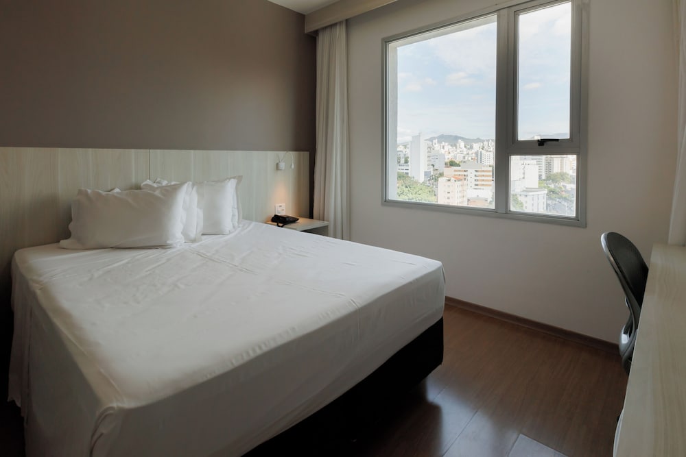 Superior Room thumbnail 5