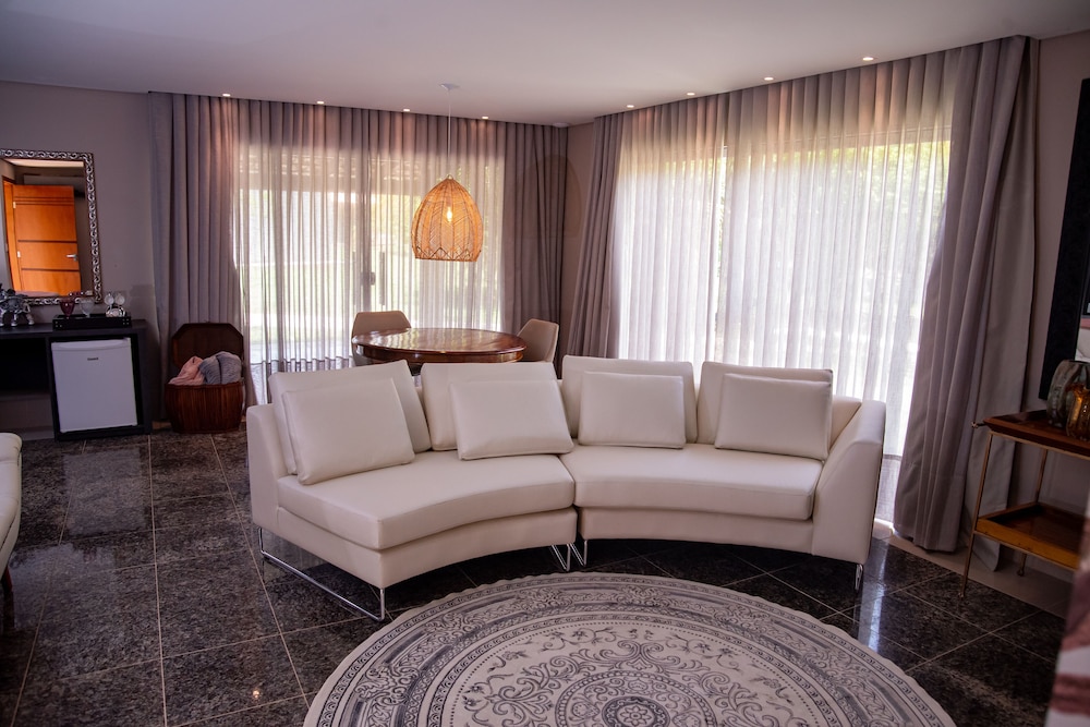Luxury Suite photo 3