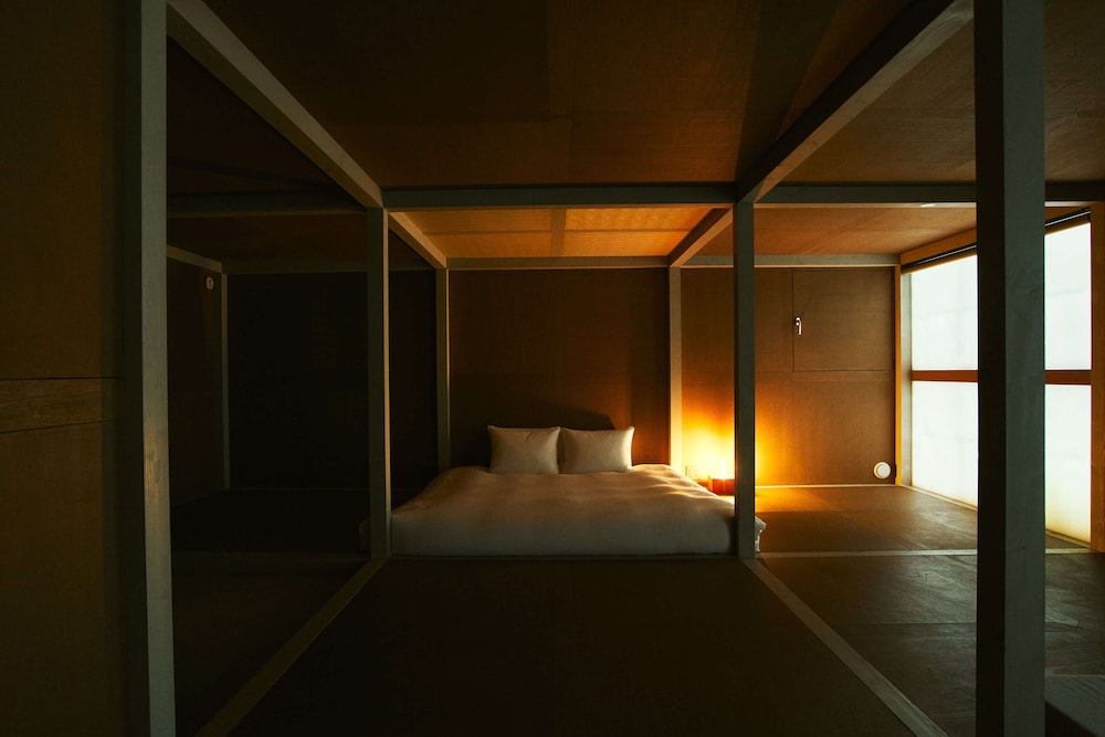 Jonathan Hasegawa photo 2
