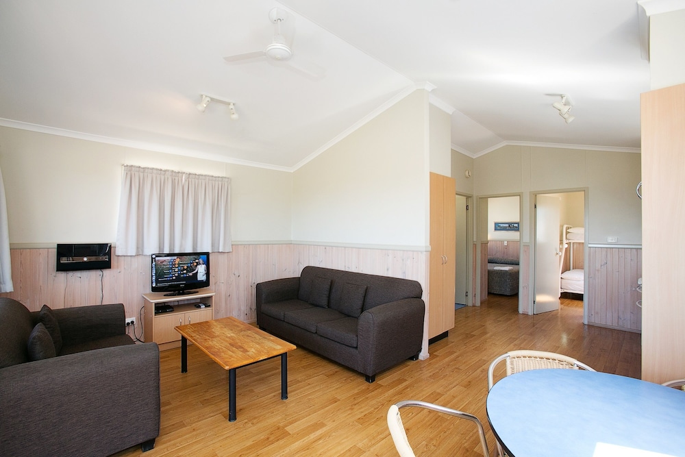 Standard 2 Bedroom Cabin photo 1