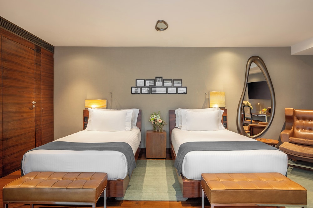 Superior Room, 2 Twin Beds, Courtyard View