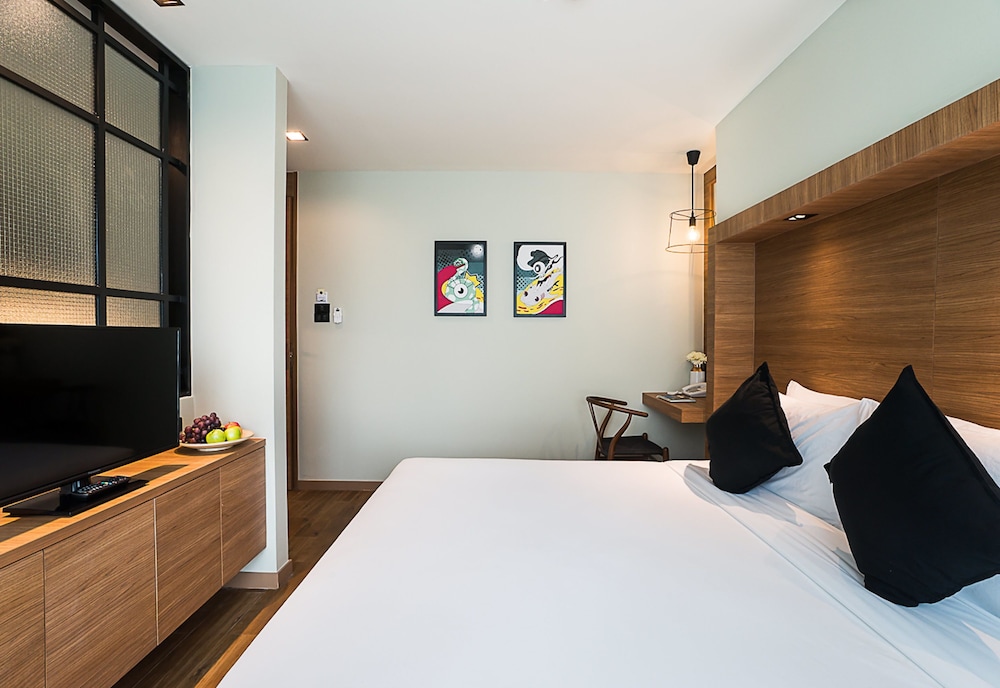 room photo