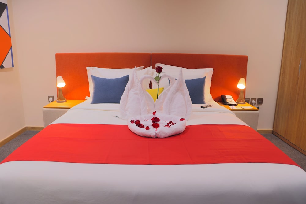 Standard Room, 1 Queen Bed