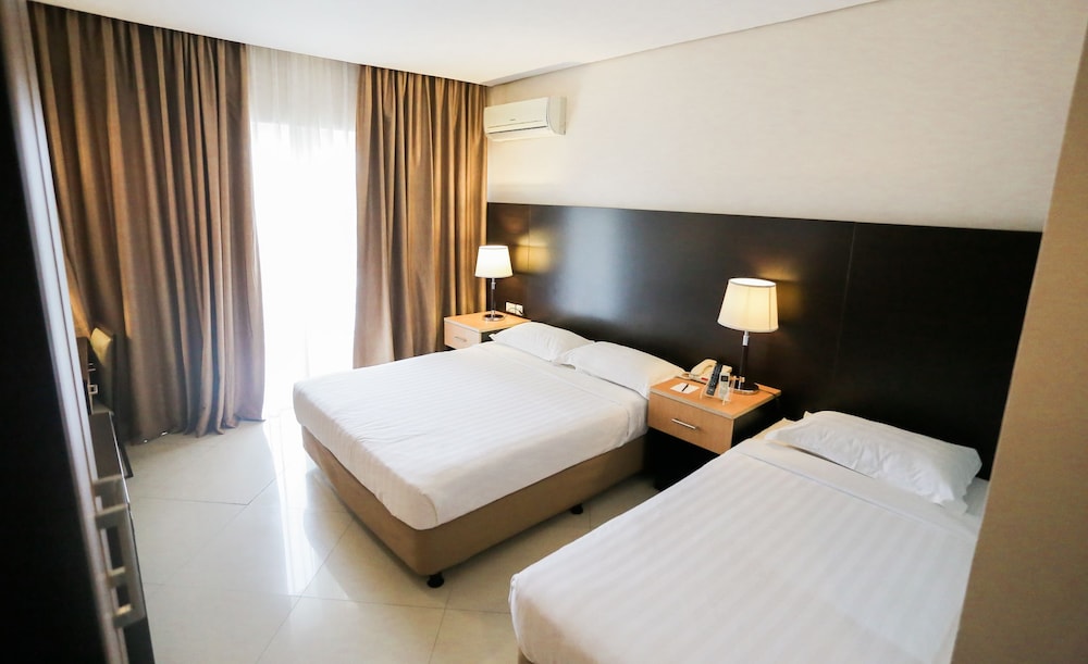 Deluxe Room - Photo 3