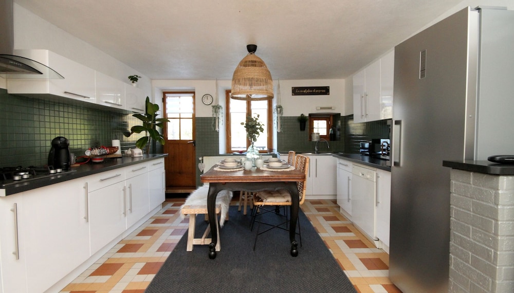 Family House photo 3