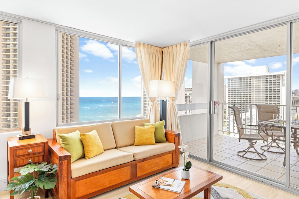 Pacific Monarch - 1 BR - Ocean & City Views: Romantic Suite, 1 Bedroom, Balcony, Ocean View (0103) photo