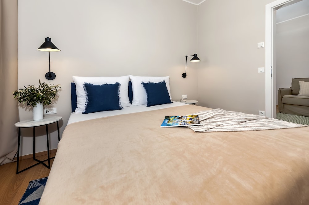 Deluxe Apartment, 1 Bedroom - Photo 2