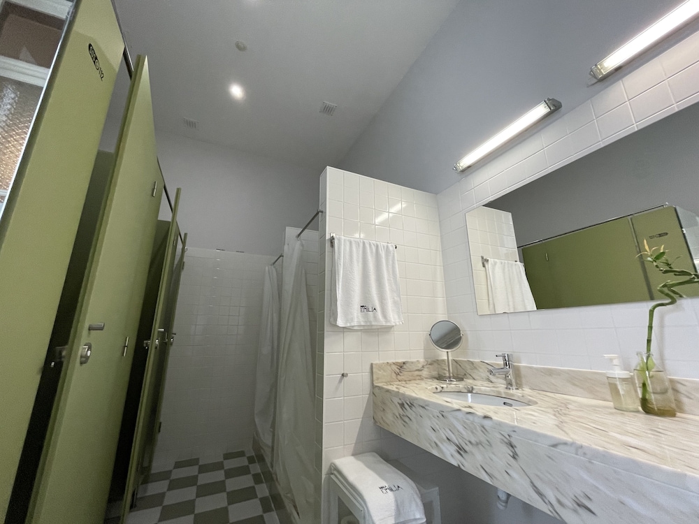 Design Double or Twin Room, Shared Bathroom photo 3