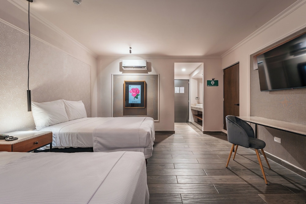 Double Room - Photo 14