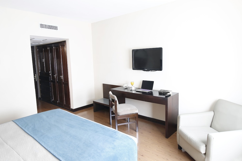 Executive Suite photo 2