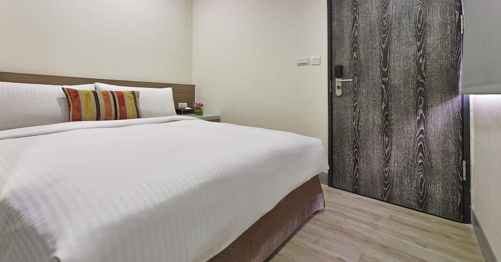 Standard Double Room - Photo 6