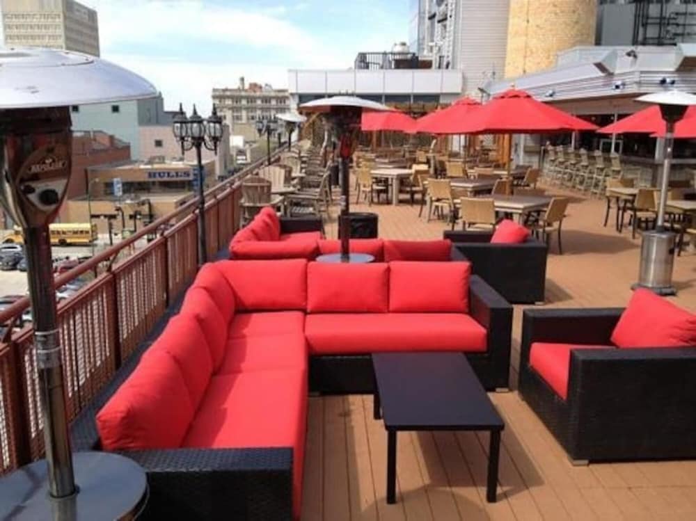 Cozy Downtown Loft Rooftop Patio BBQ Gym Coffee, Billede 30
