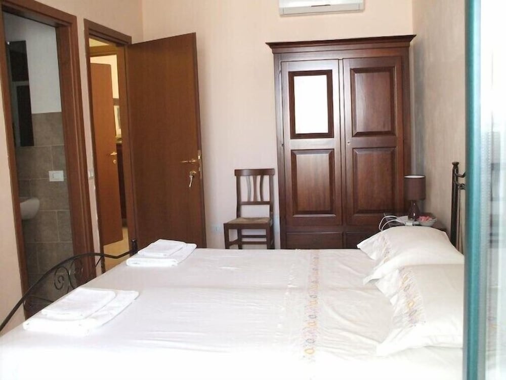 Quadruple Room, Private Bathroom photo 2