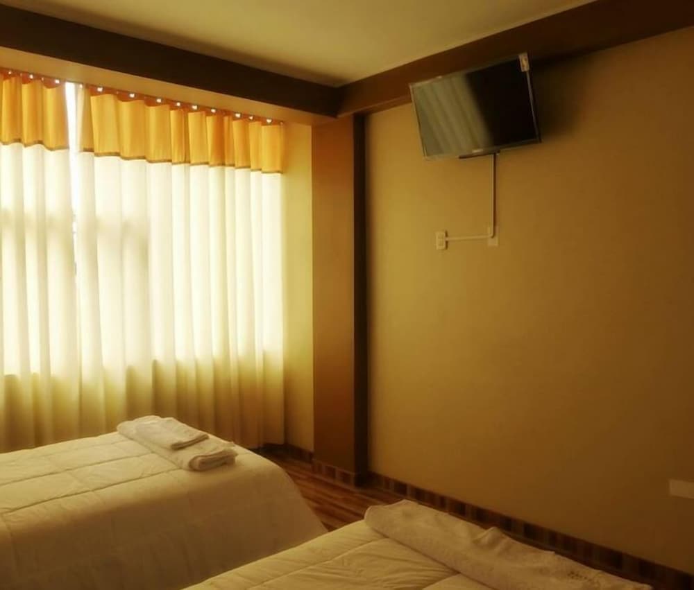 Standard Twin Room, 1 Bedroom, Ensuite, City View photo 3