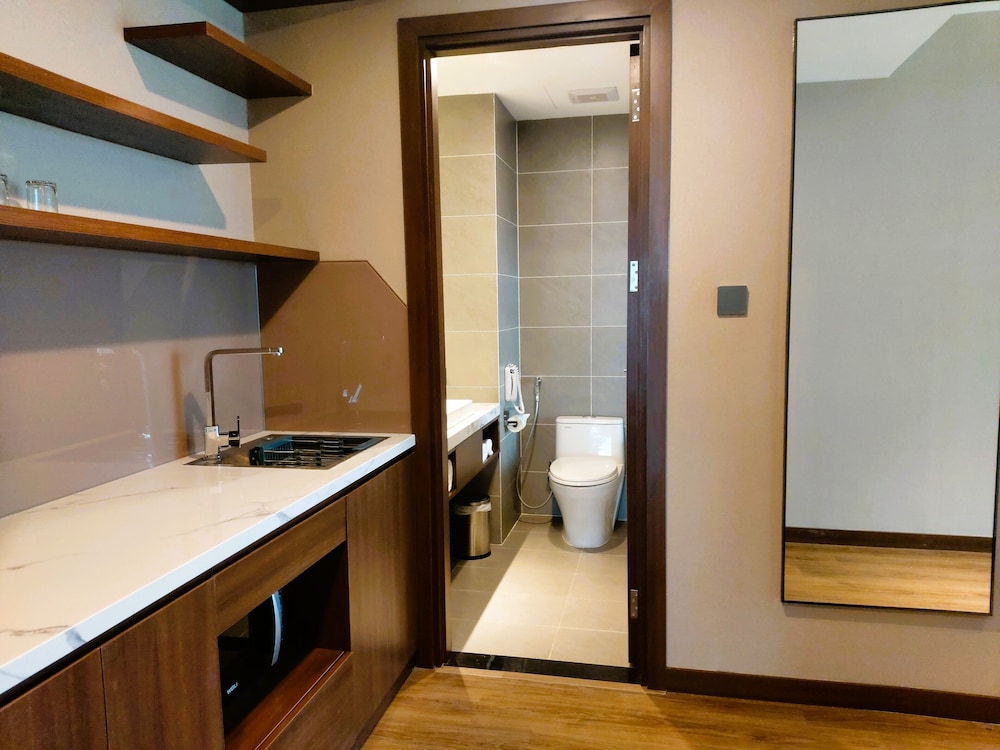 Deluxe Triple Room, 1 Bedroom, Balcony - Photo 5