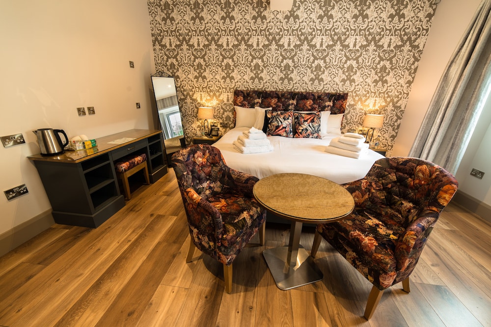 Standard Double or Twin Room, 2 Bedrooms - Photo 1