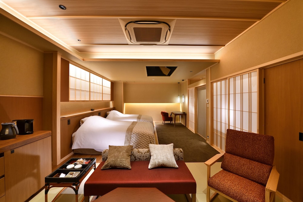 Spacious Japanese style room with open-air bath, Non Smoking photo 3