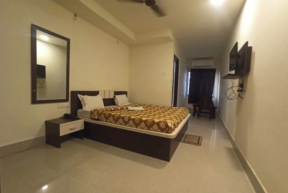Deluxe Double Room, City View photo 1