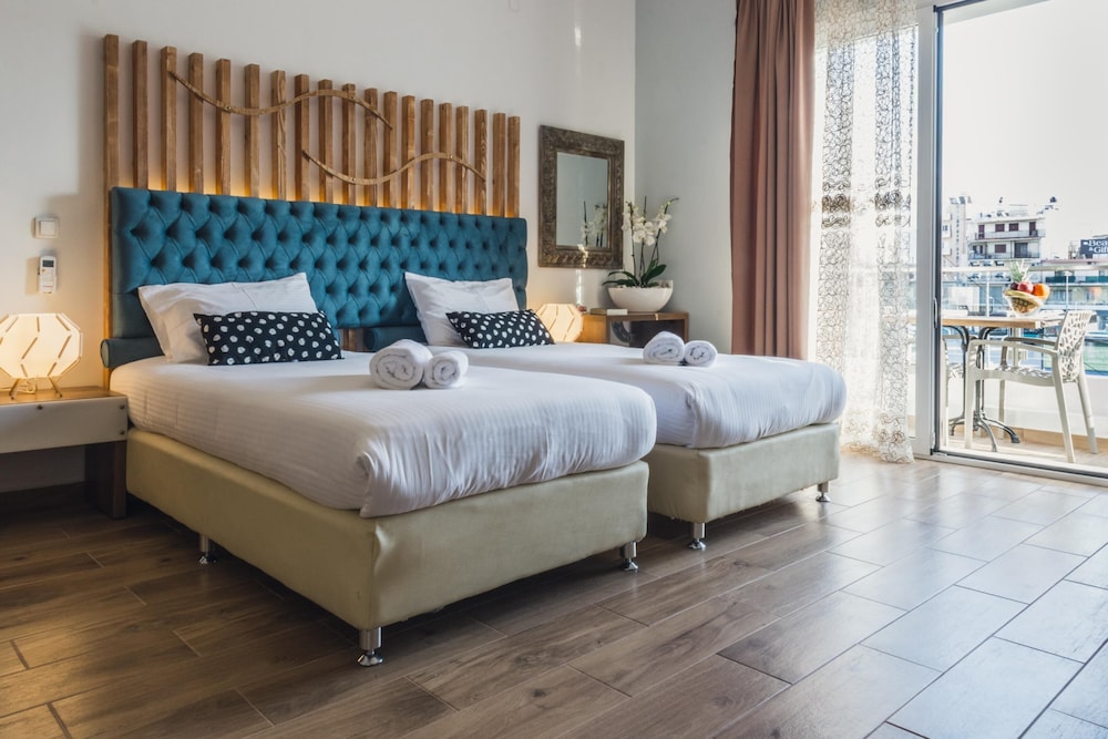 Triple Room, Balcony