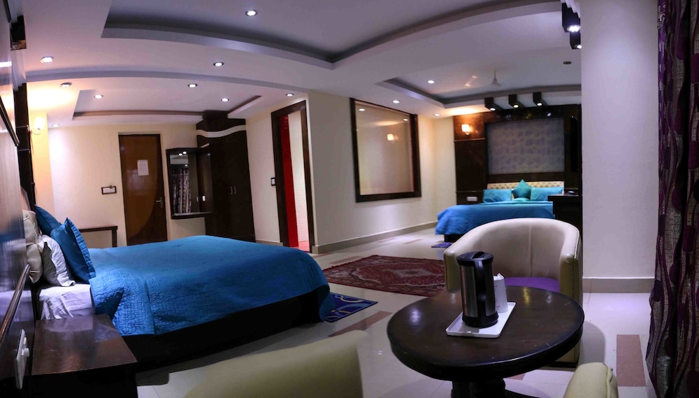 Family Quadruple Room photo 2