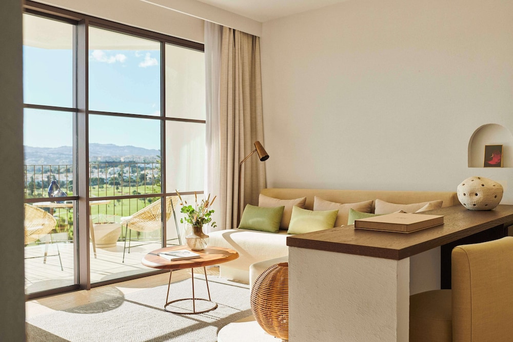 Junior Suite, Vista al Golf (Sofá cama)