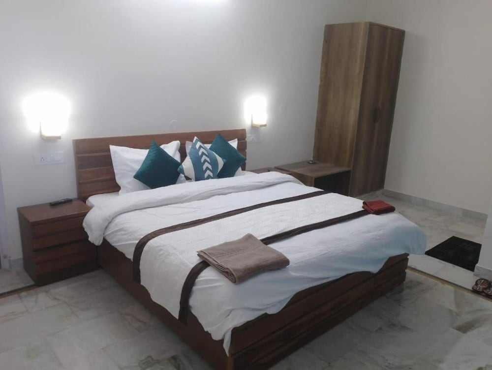 Deluxe Double Room, City View