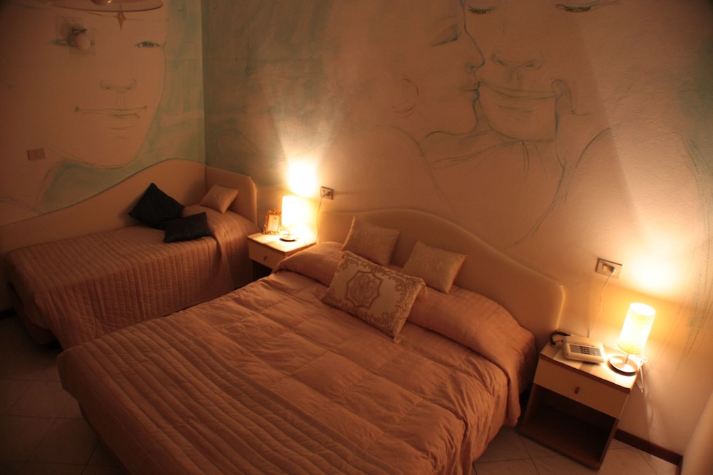 Superior Triple Room photo 2