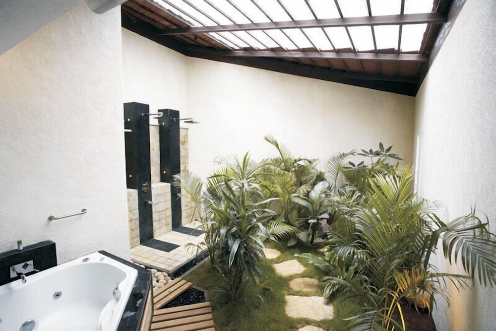 Oak Suite photo 3
