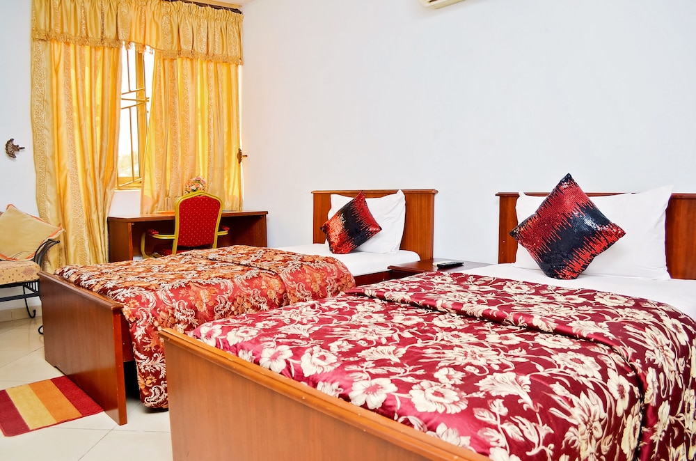 Deluxe Twin Room photo 1
