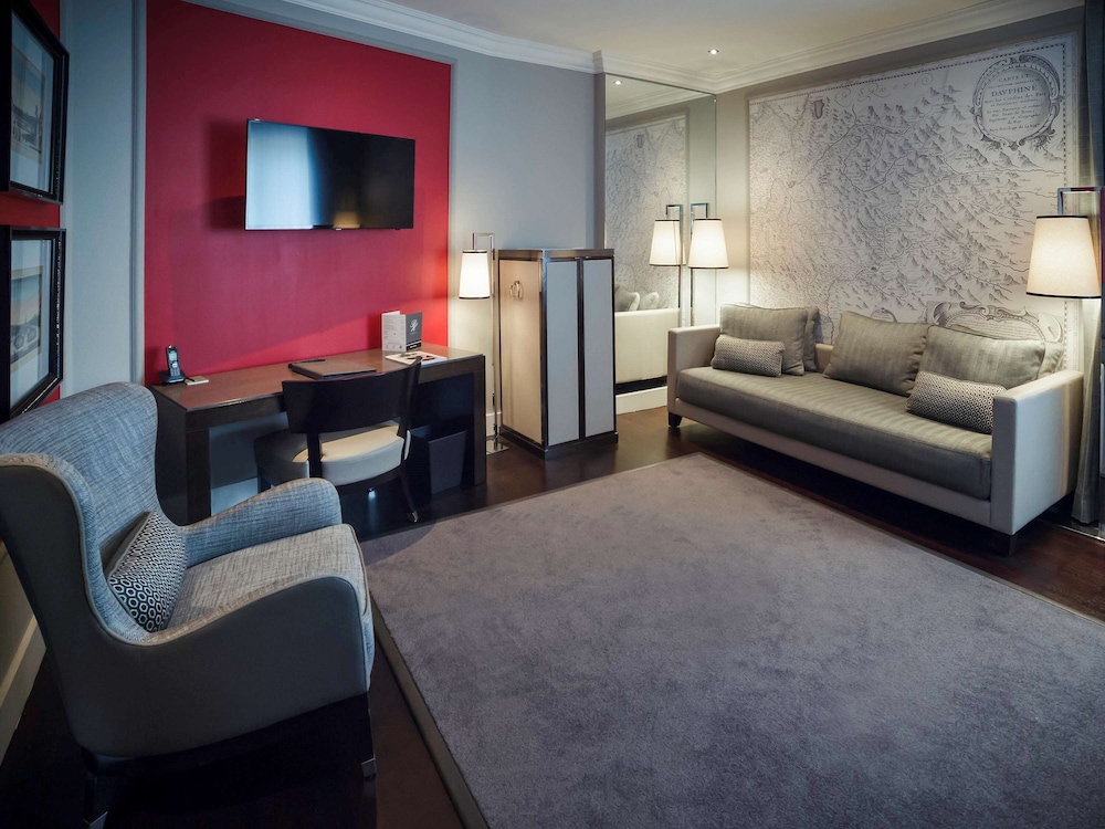 Superior Room, 1 Queen Bed, City View (City View) photo 3