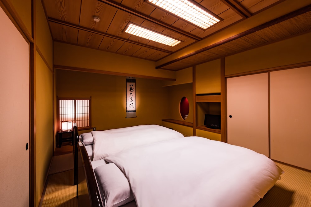 SHOHEI floor Japanese Excecutive Suite photo 2