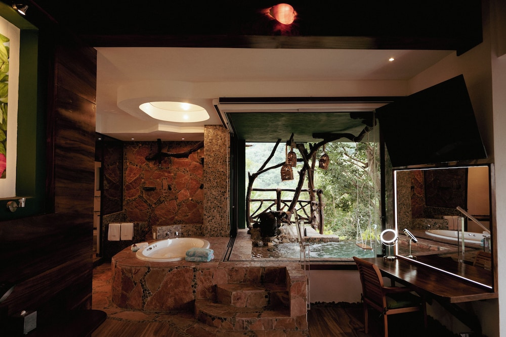 New Tower-eagle Love Nest Ocean View