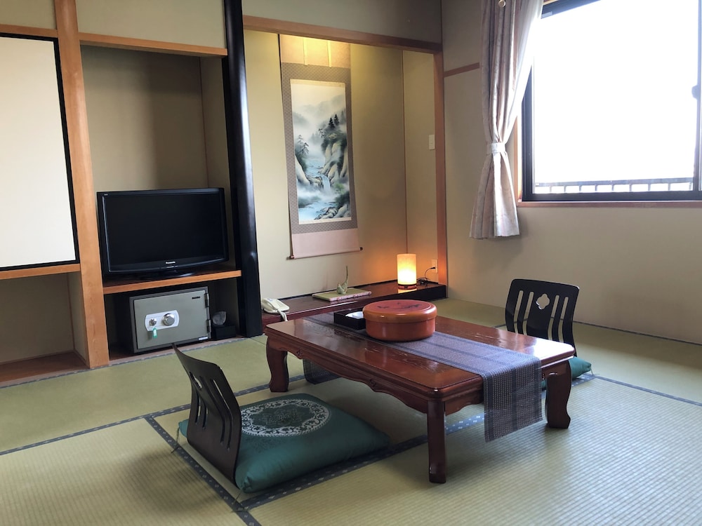 Basic Quadruple Room, Sea View