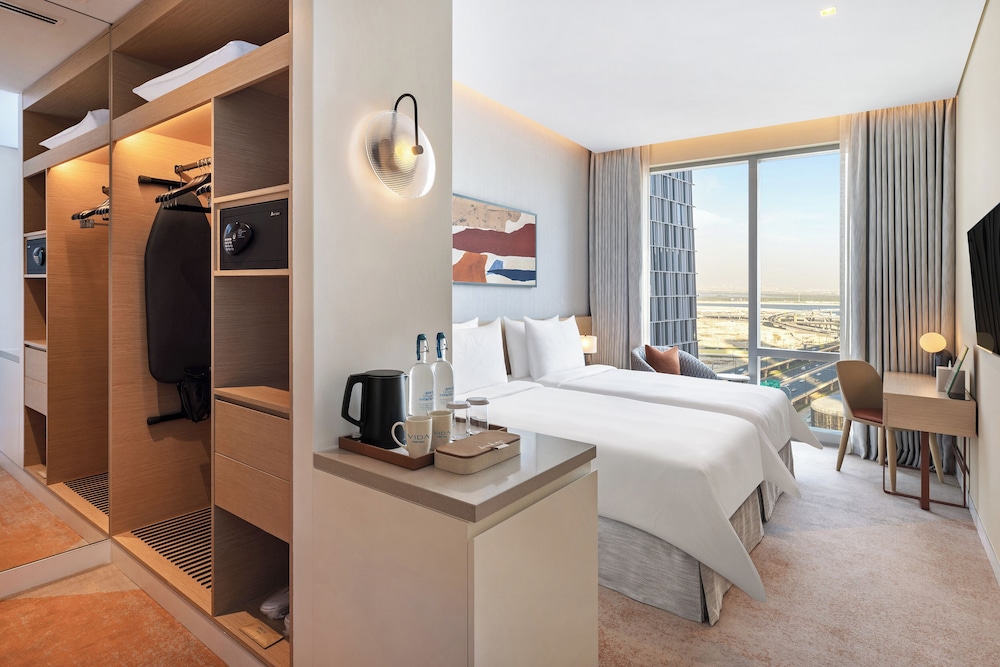 Deluxe Room, 2 Twin Beds, City View photo 3