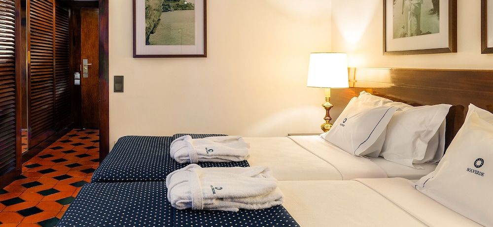 Twin Room, City View - Photo 5