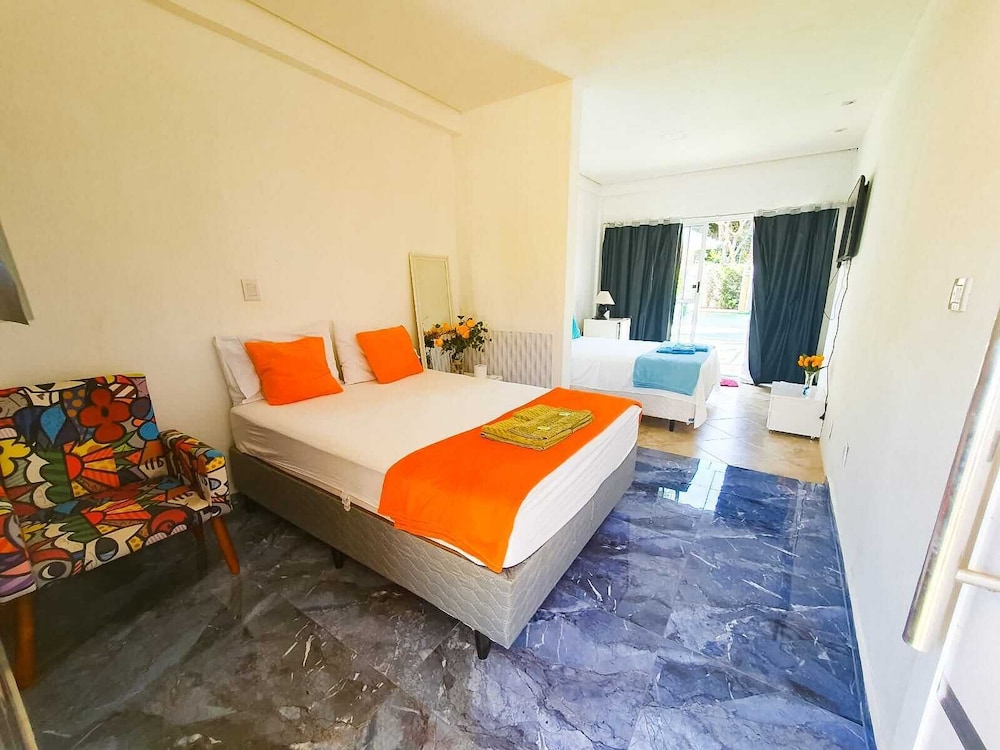 Quadruple Suite C2