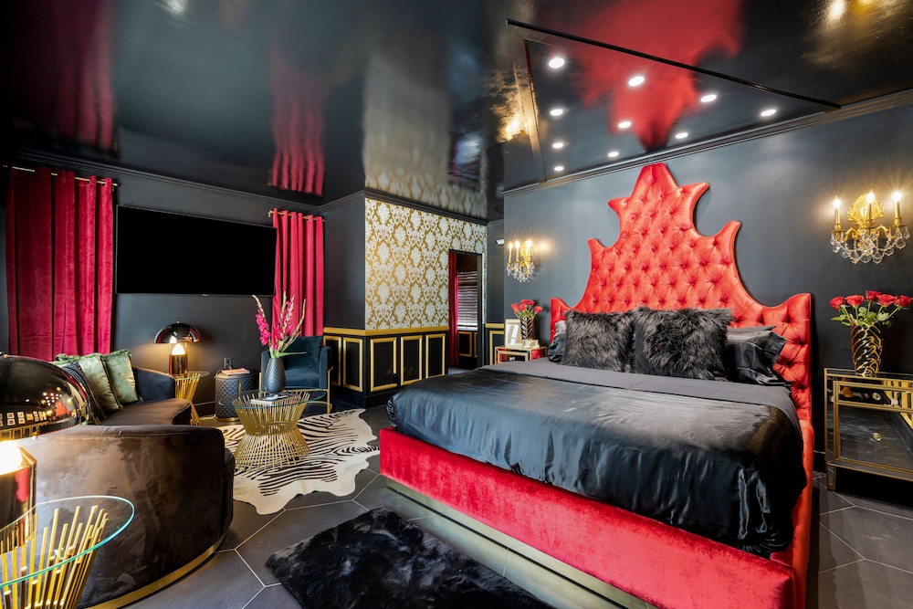 Romantic Room, 1 King Bed photo 1
