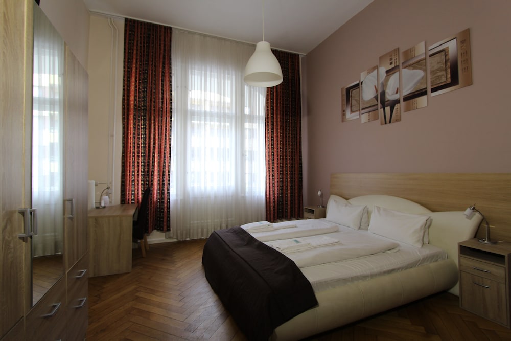 Double Room, Private Bathroom photo 3