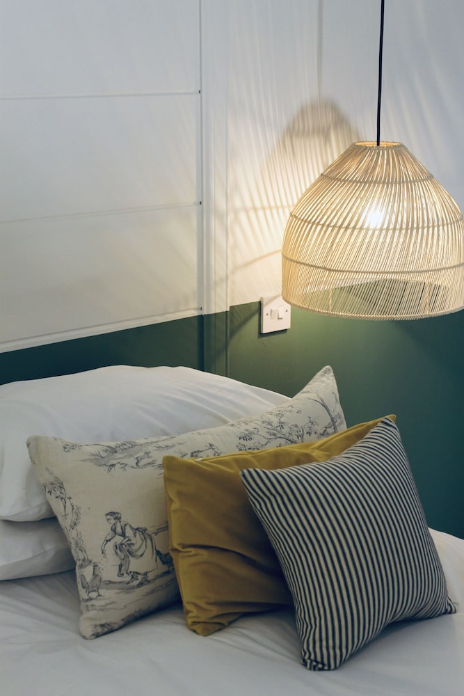 Twin Room - Photo 3